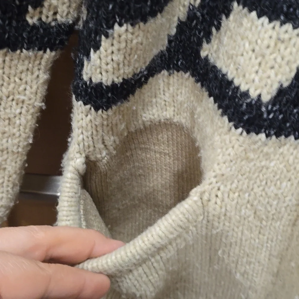 Vtg. Aztec Geo Design Knit Cardigan Sweater By Press Sz M